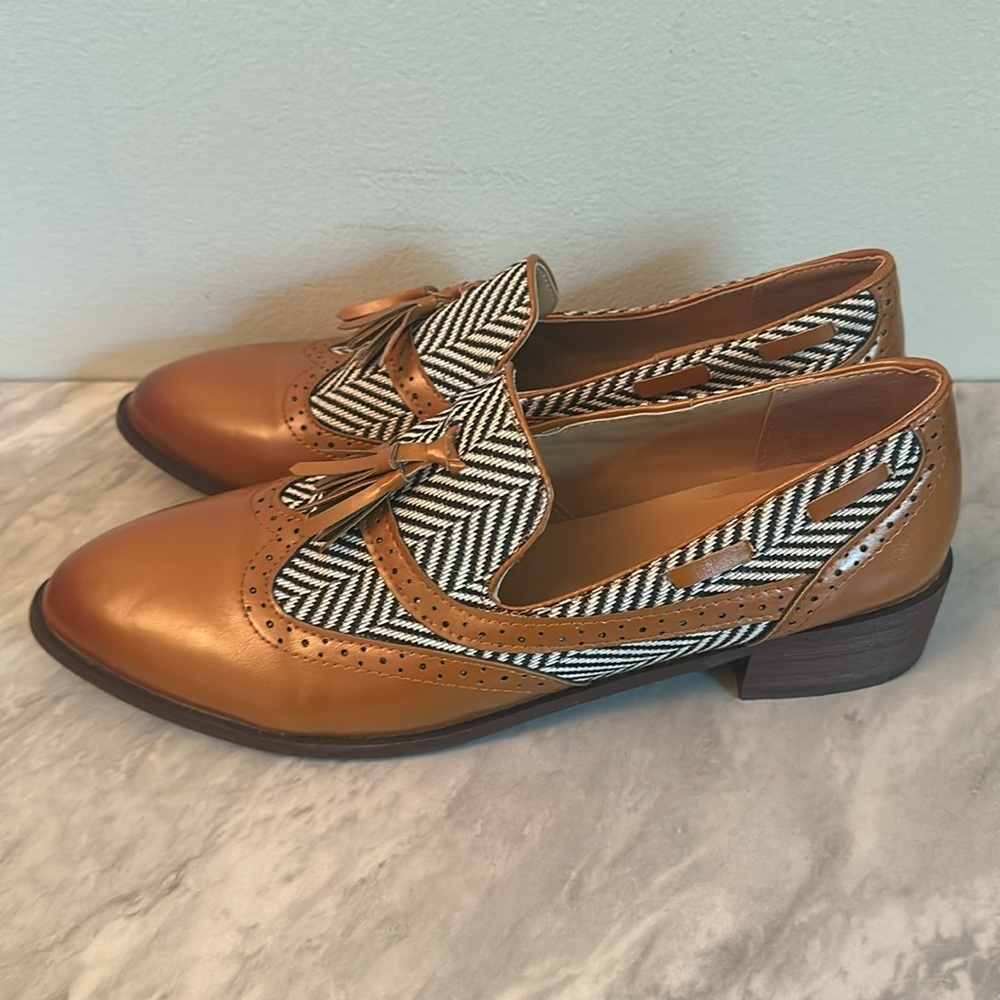 Loafers - brown with herringbone and tassels - Picture 2 of 4